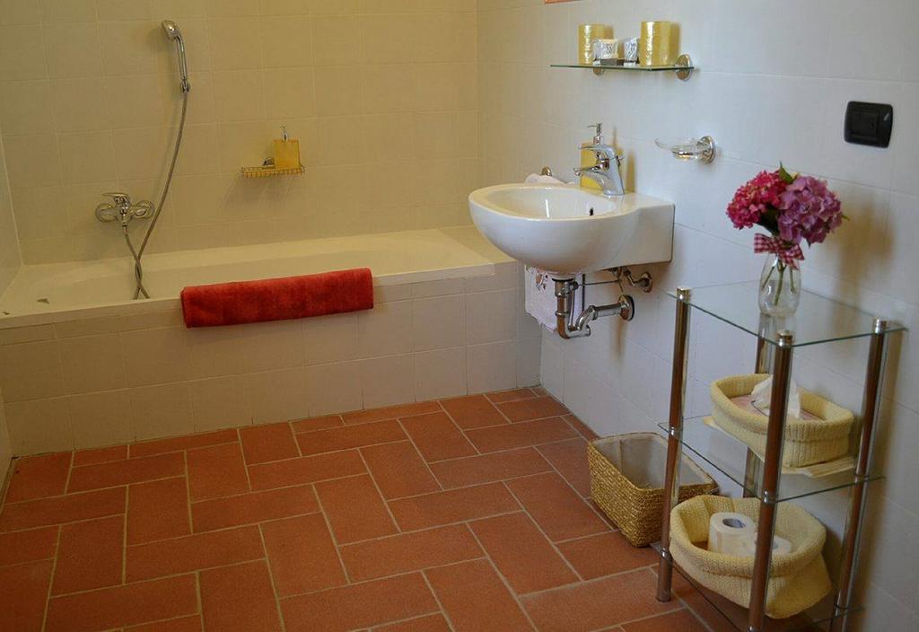 Agriturismo Fiamberta Bed and Breakfast Certosa di Pavia Buitenkant foto
